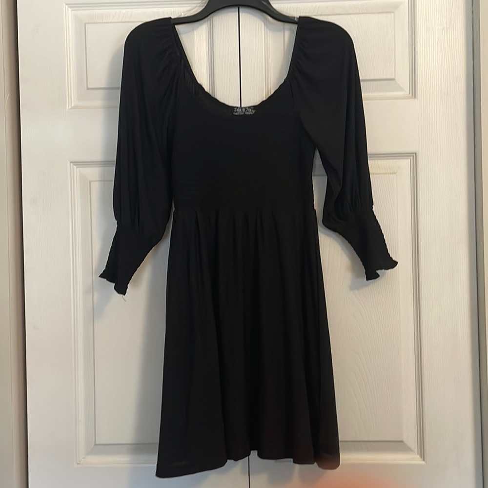 NWOT Black shirred mini with 3/4 sleeves
